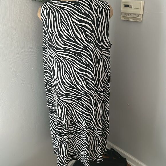 Susan Graver zebra print tiered sleeveless v-neck midi dress size 1X - Picture 4 of 8